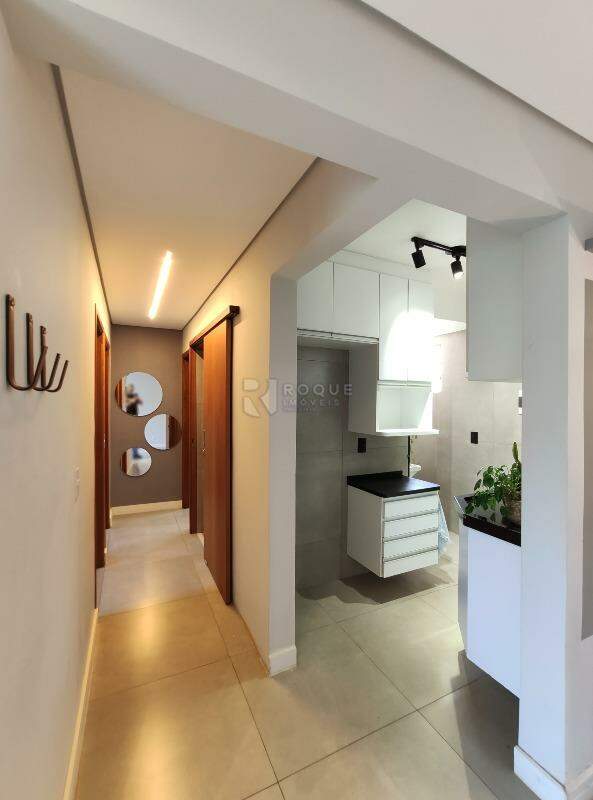 Apartamento à venda no bairro Vila Labaki: Hall 