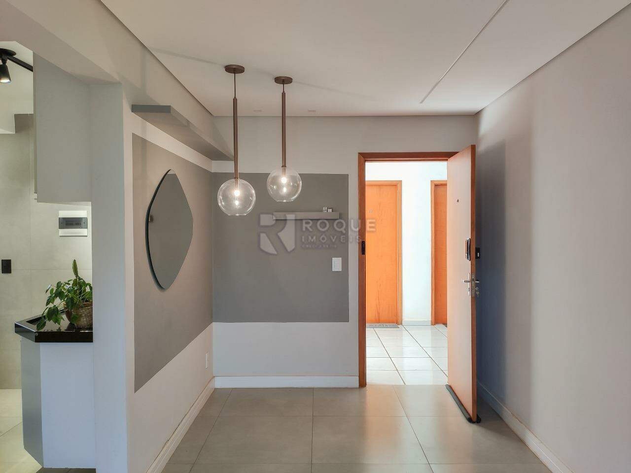 Apartamento à venda no bairro Vila Labaki: Sala 