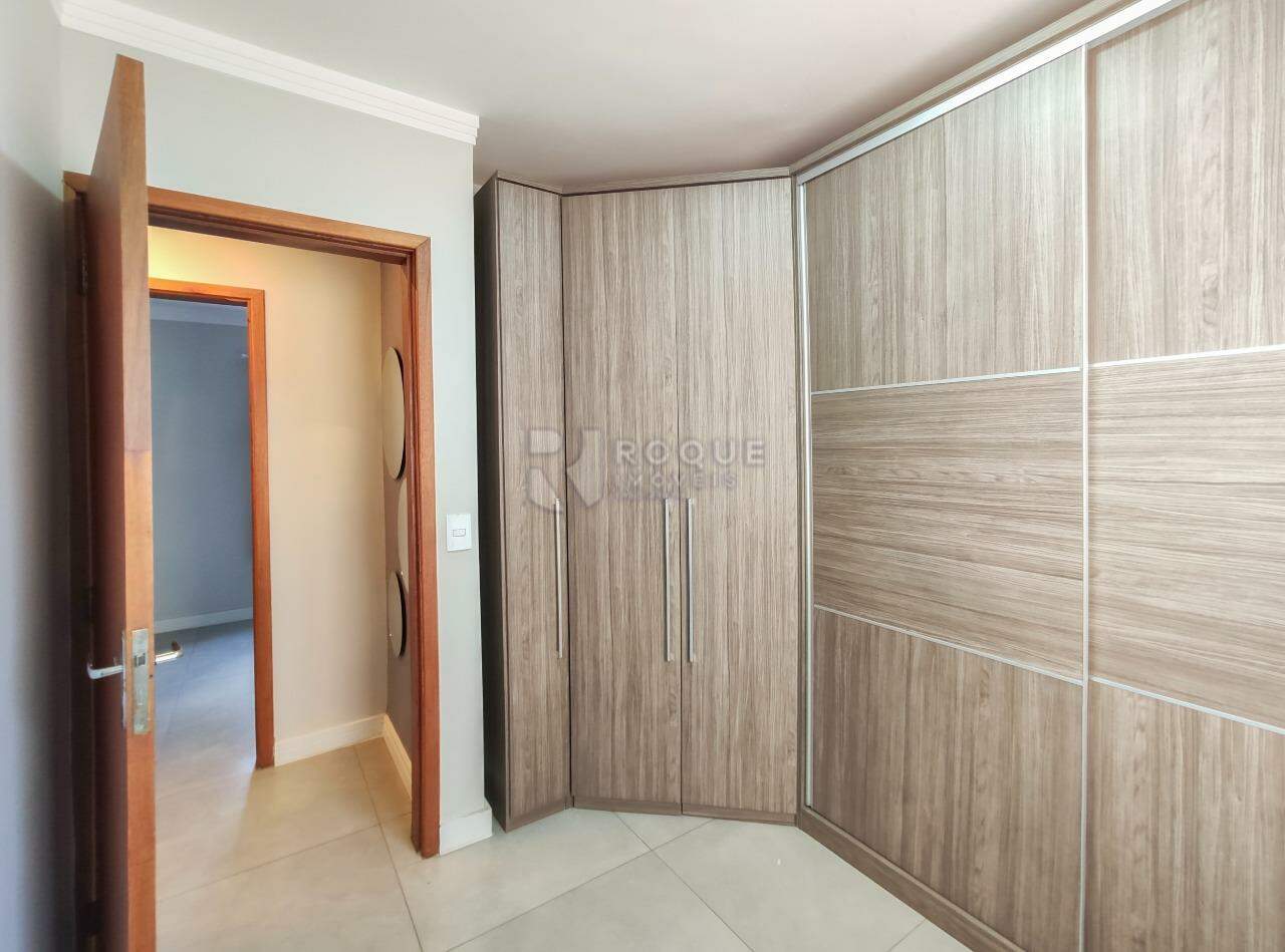 Apartamento à venda no bairro Vila Labaki: Dormitório 3