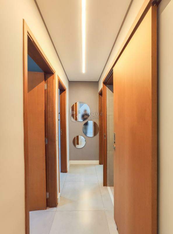 Apartamento à venda no bairro Vila Labaki: Hall 