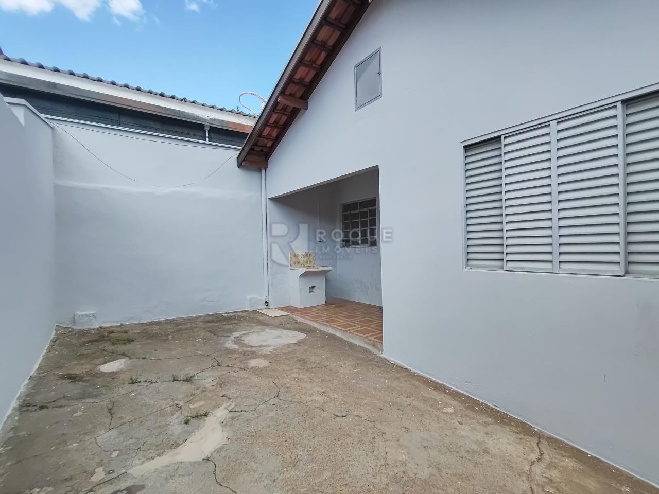 Casa Residencial para aluguel no bairro Jardim Boa Vista: Fundos