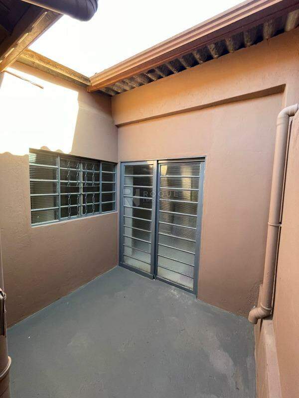 Casa Residencial à venda no bairro Parque Residencial Abílio Pedro: AREA EXTERNA