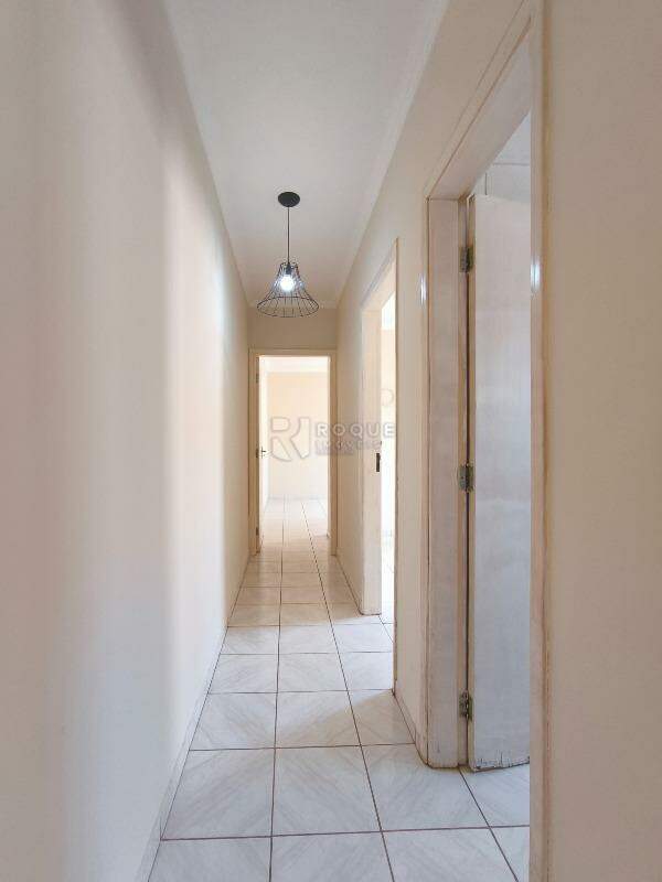 Casa em condomínio à venda no bairro Jardim Ouro Verde: CORREDOR INTERNO