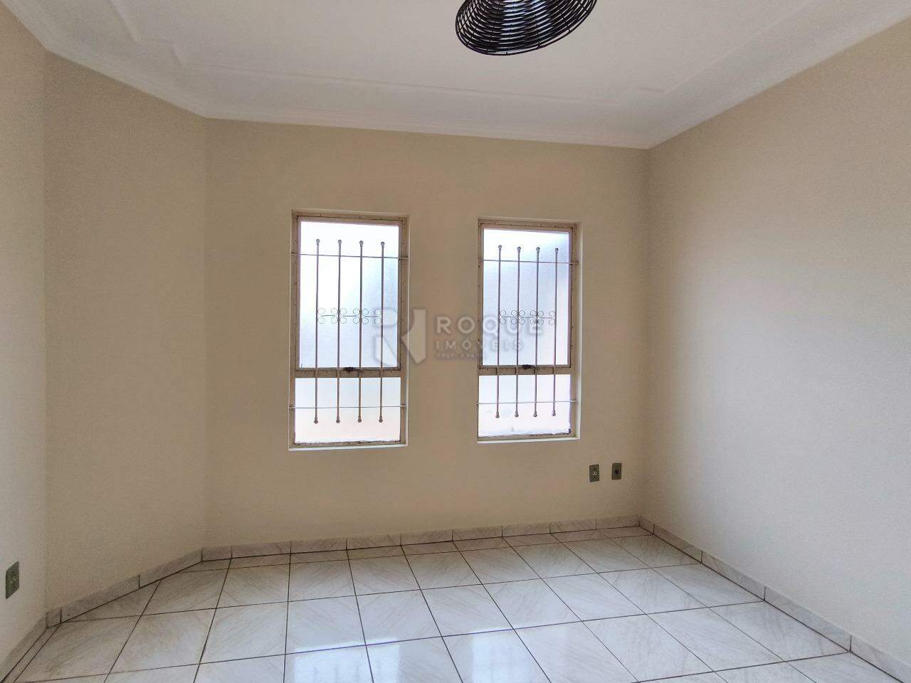 Casa em condomínio à venda no bairro Jardim Ouro Verde: SALA DE ESTAR