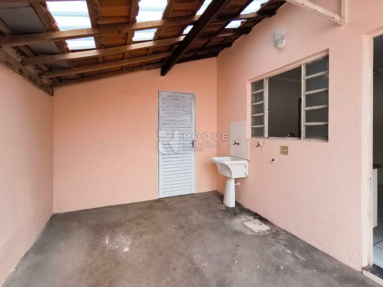 Casa em condomínio à venda no bairro Jardim Ouro Verde: ÁREA DE SERVIÇO