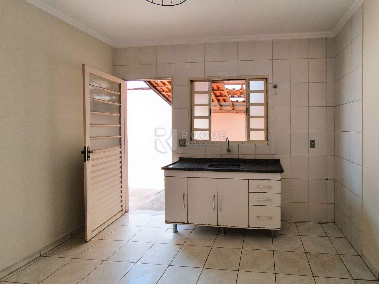 Casa em condomínio à venda no bairro Jardim Ouro Verde: COZINHA