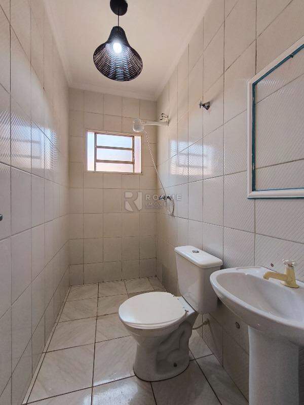 Casa em condomínio à venda no bairro Jardim Ouro Verde: BANHEIRO SOCIAL