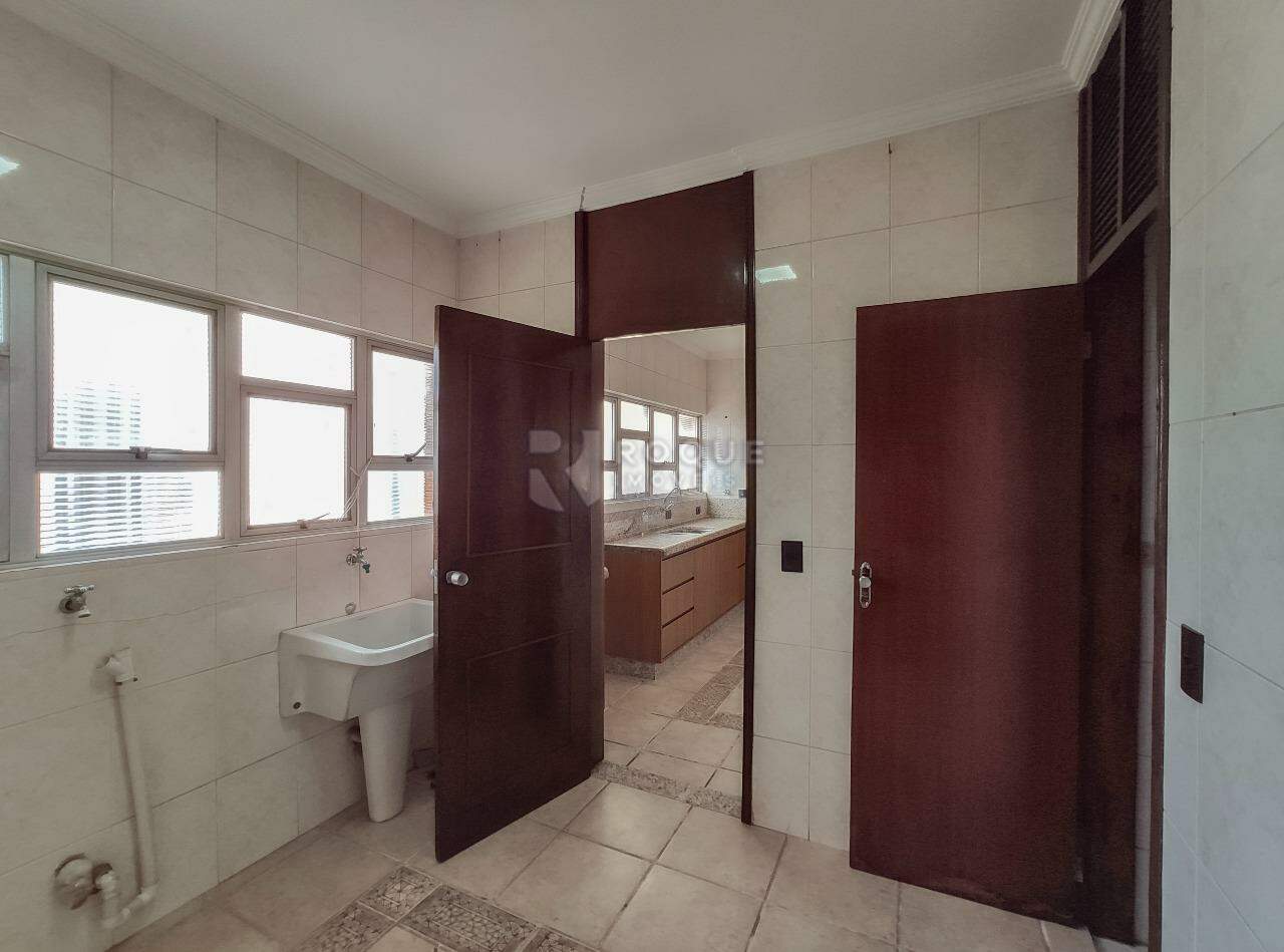 Apartamento para aluguel no bairro Centro: Área de serviço 
