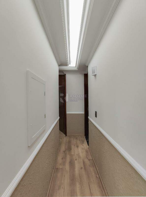 Apartamento para aluguel no bairro Centro: Hall 