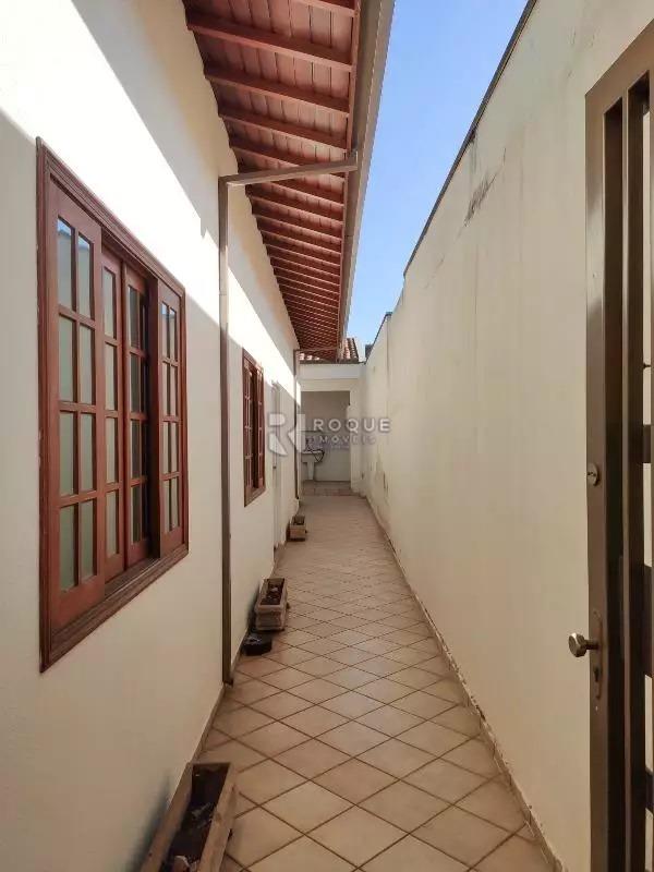 Casa Residencial à venda no bairro Parque Real: 