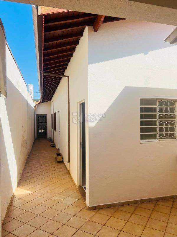 Casa Residencial à venda no bairro Parque Real: 