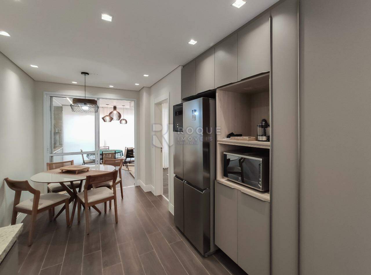 Apartamento para aluguel no bairro Jardim Aquárius: Cozinha 