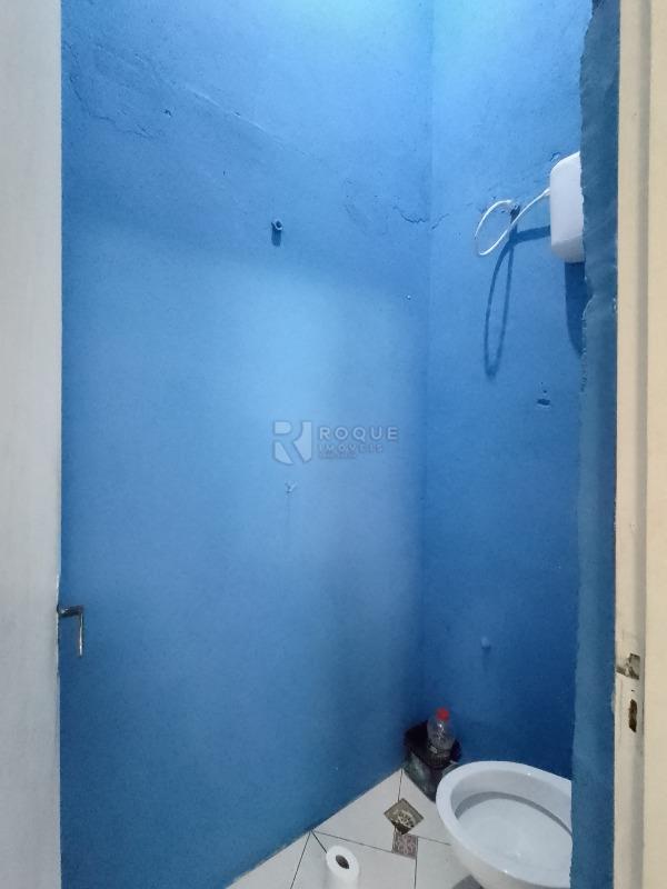 Salão para aluguel no bairro Parque Residencial Santa Eulália: WC