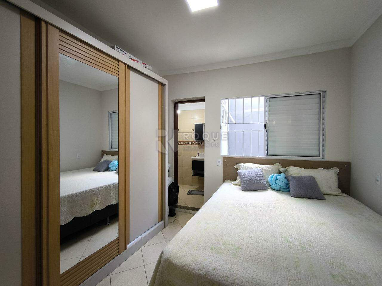 Casa Residencial à venda no bairro Jardim Santo André: SUÍTE 1