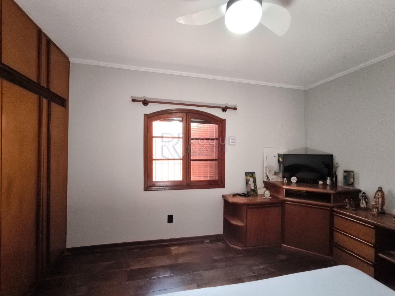 Casa Residencial à venda no bairro Vila Conceição: SUÍTE 1