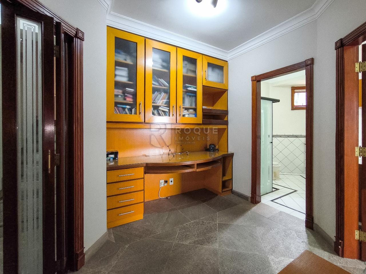 Casa em condomínio à venda no bairro Jardim Aquárius: ESCRITÓRIO