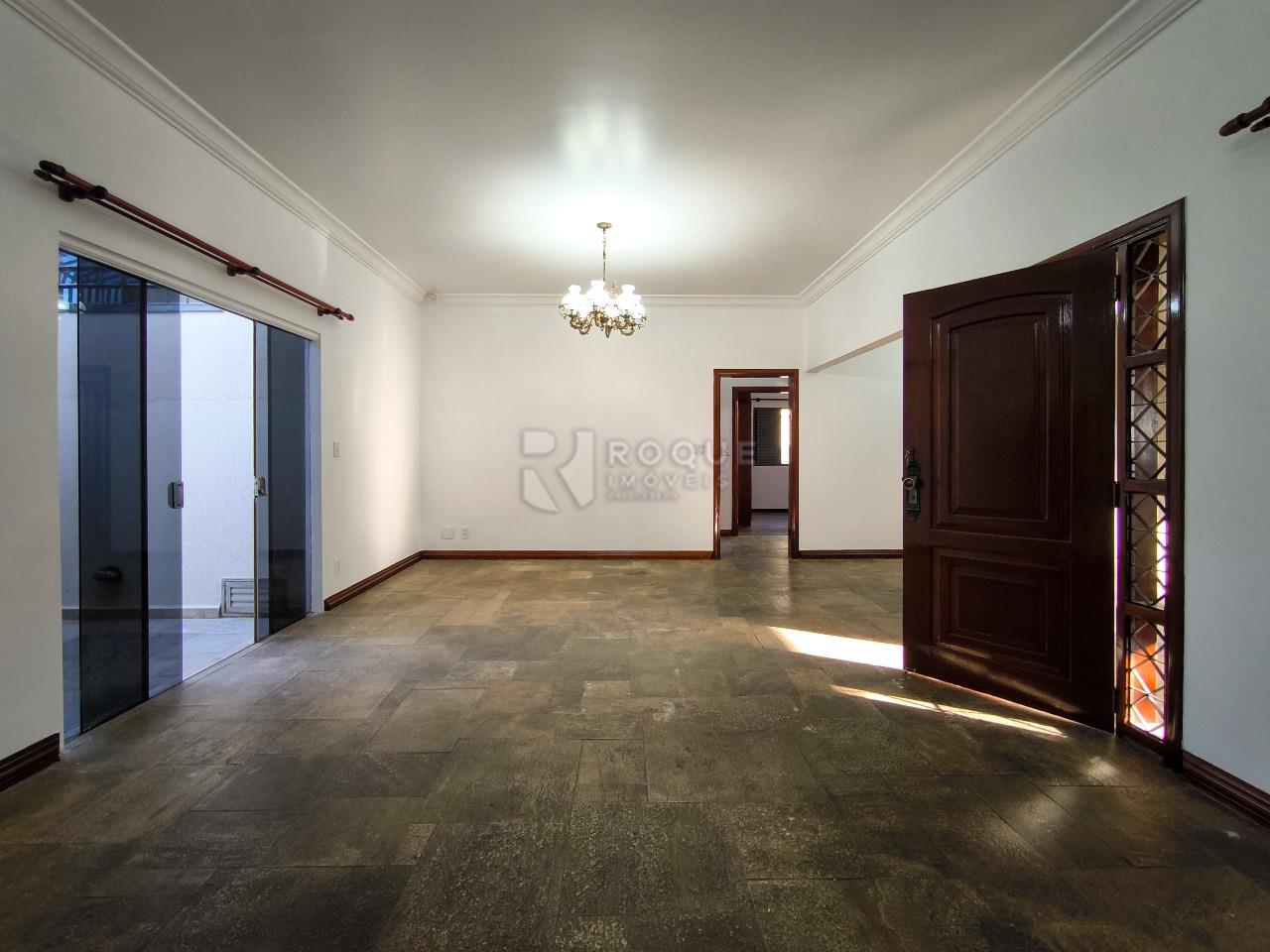 Casa Residencial à venda no bairro Vila São Roque: SALA DE ESTAR