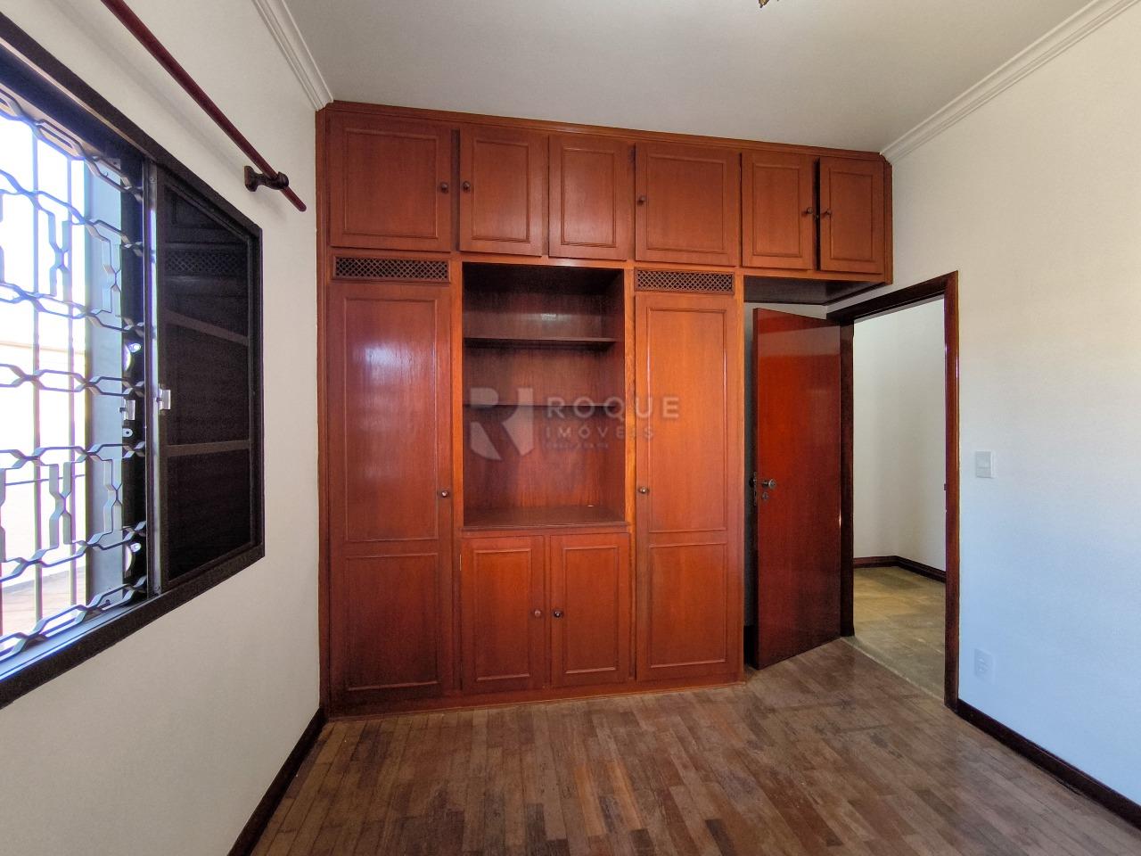 Casa Residencial à venda no bairro Vila São Roque: DORMITÓRIO 1