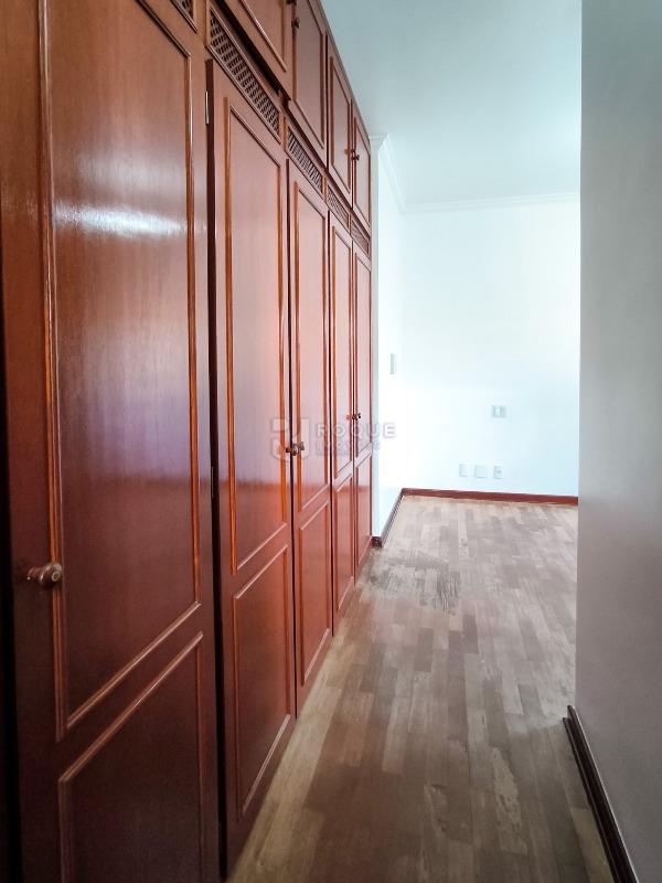 Casa Residencial à venda no bairro Vila São Roque: SUÍTE