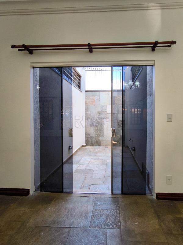 Casa Residencial à venda no bairro Vila São Roque: JARDIM DE INVERNO