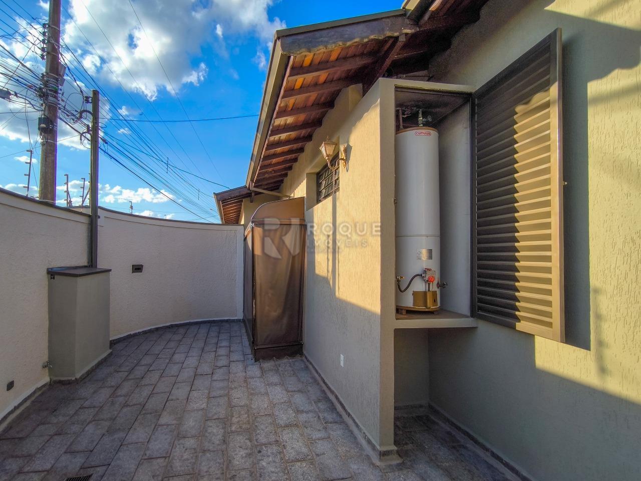 Casa Residencial à venda no bairro Vila São Roque: LATERAL EXTERNA