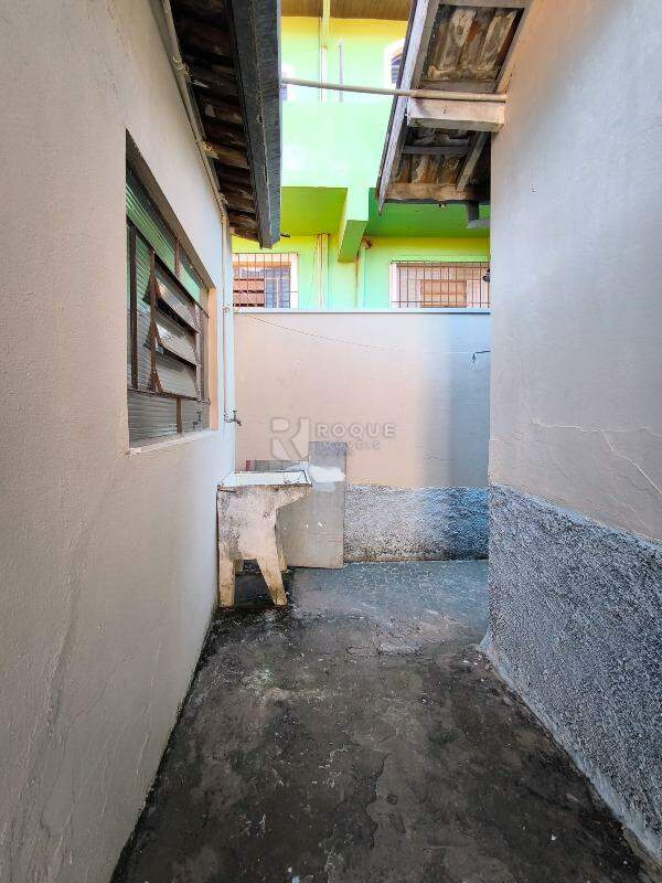 Casa Residencial à venda no bairro Parque Hippolyto: LAVATÓRIO