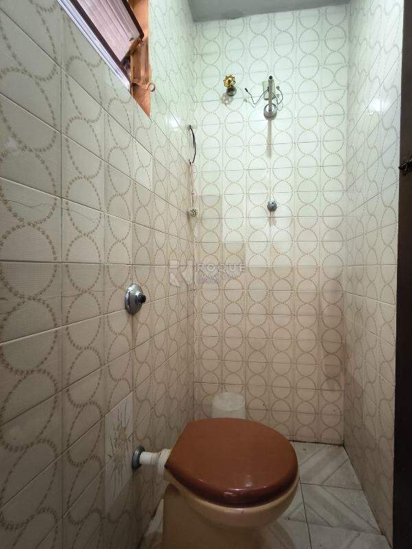 Casa Residencial à venda no bairro Parque Hippolyto: BANHEIRO SOCIAL EXTERNO