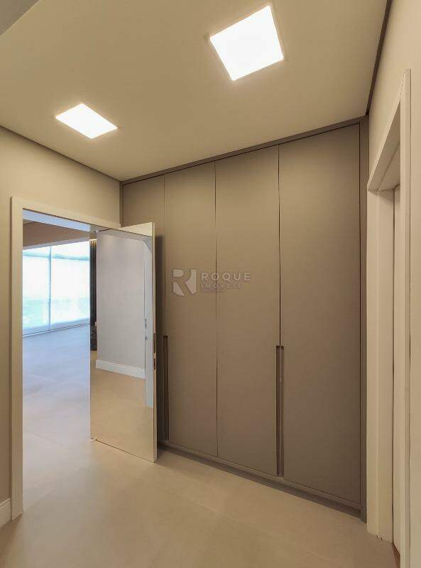 Apartamento à venda no bairro Jardim Florença: Hall 