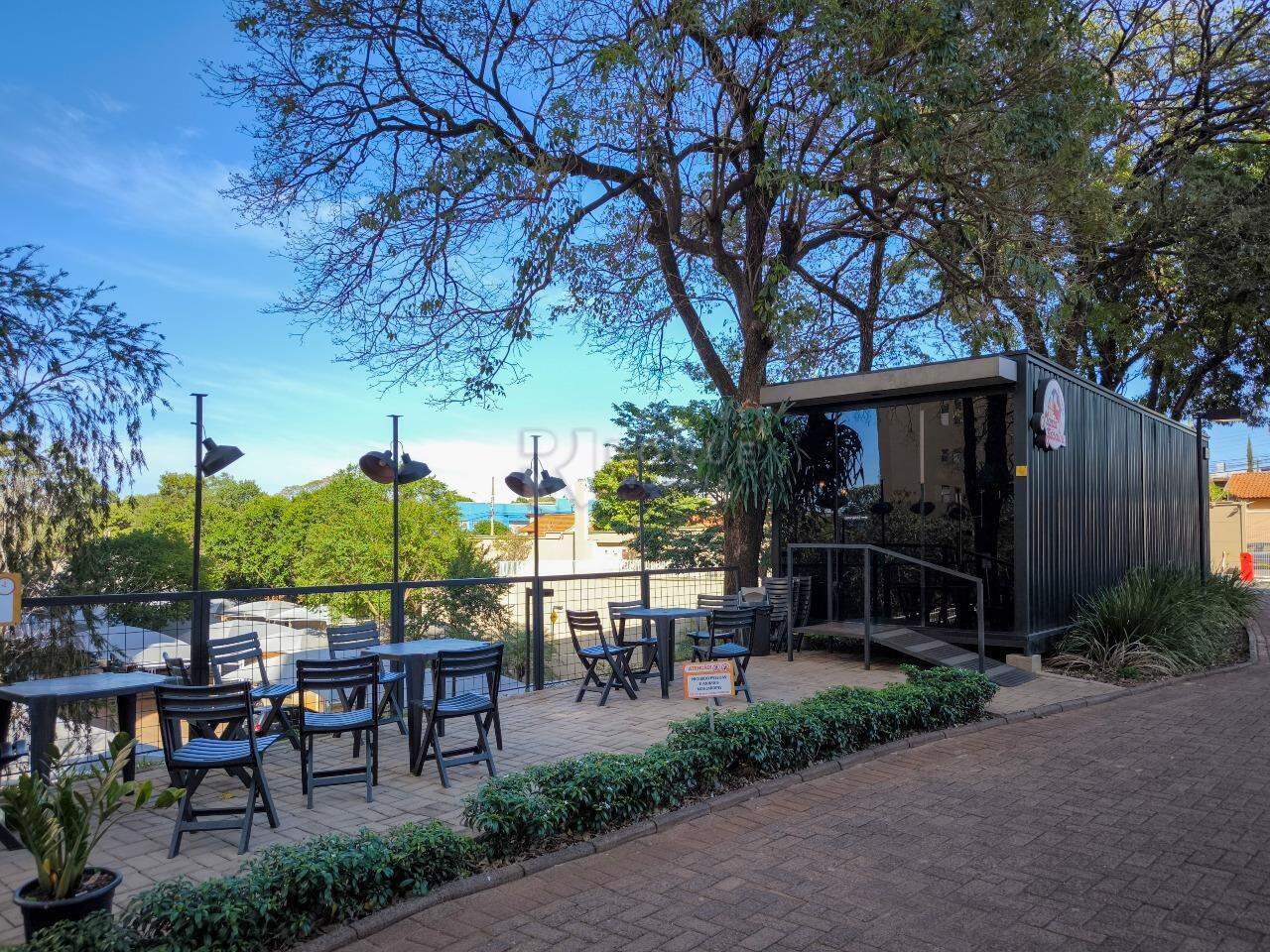 Apartamento à venda no bairro Jardim Esmeralda: MINI MERCADO