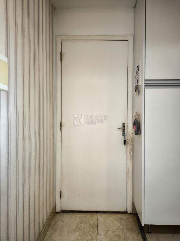 Apartamento à venda no bairro Jardim Esmeralda: HALL DE ENTRADA