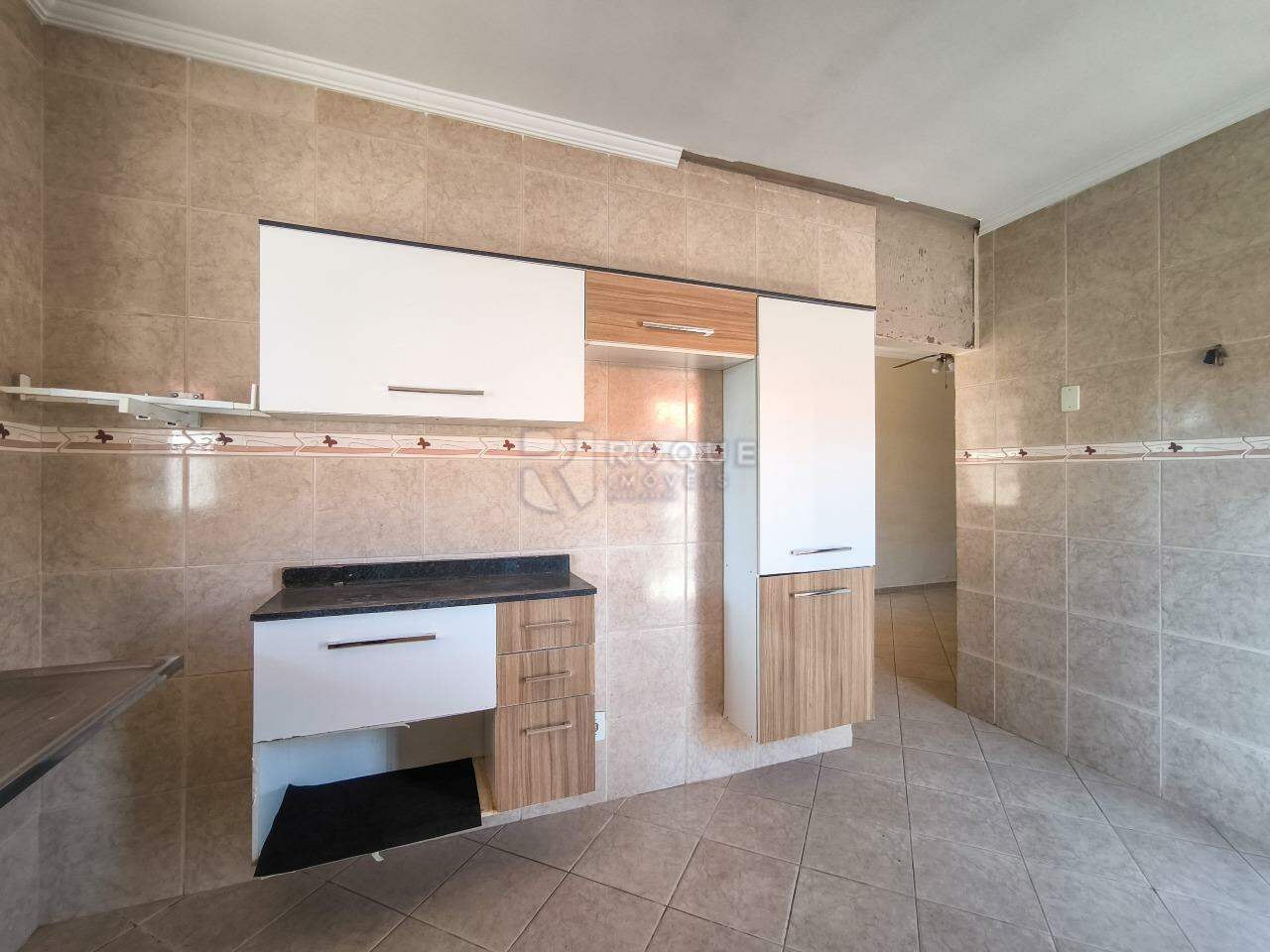 Casa Residencial à venda no bairro Jardim Ipanema: COZINHA