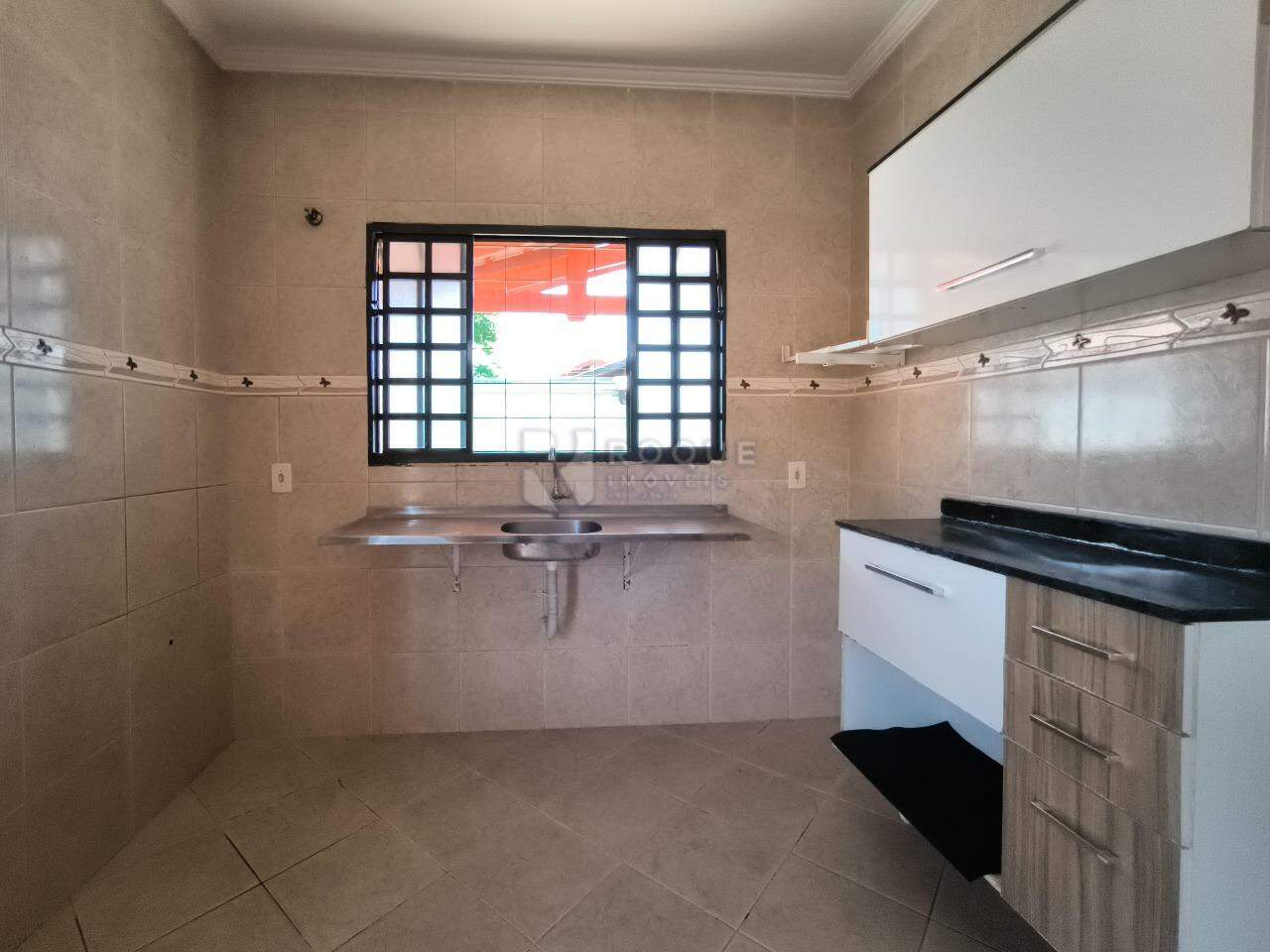 Casa Residencial à venda no bairro Jardim Ipanema: COZINHA