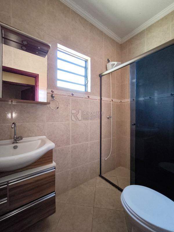 Casa Residencial à venda no bairro Jardim Ipanema: BANHEIRO SOCIAL