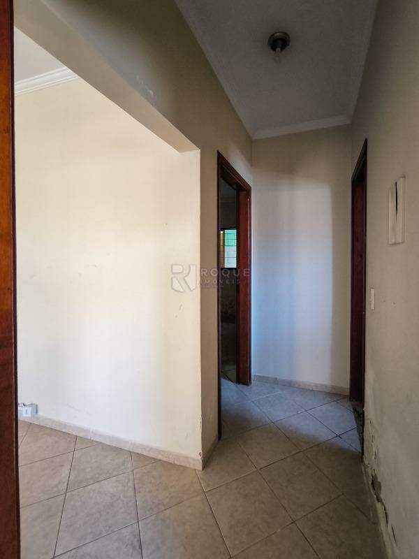 Casa Residencial à venda no bairro Jardim Ipanema: ÁREA DE CIRCULAÇÃO