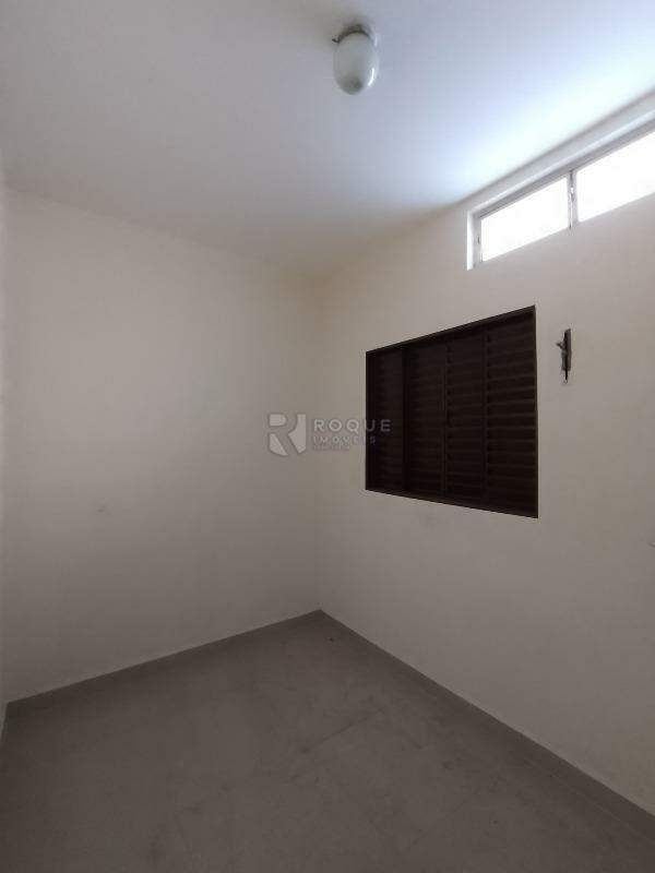 Casa com salão para aluguel no bairro Jardim São Manoel: Dormitório 1