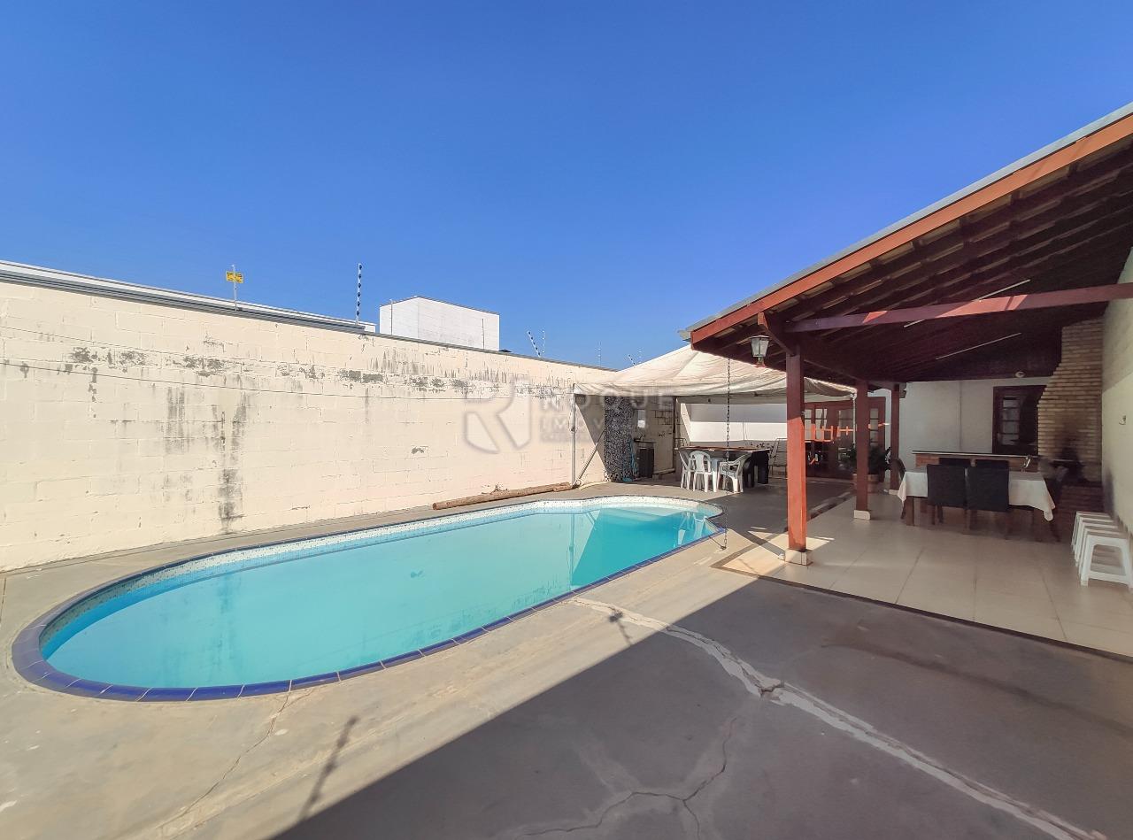 Casa Residencial à venda no bairro Vila Residencial Vale das Flores: Piscina 