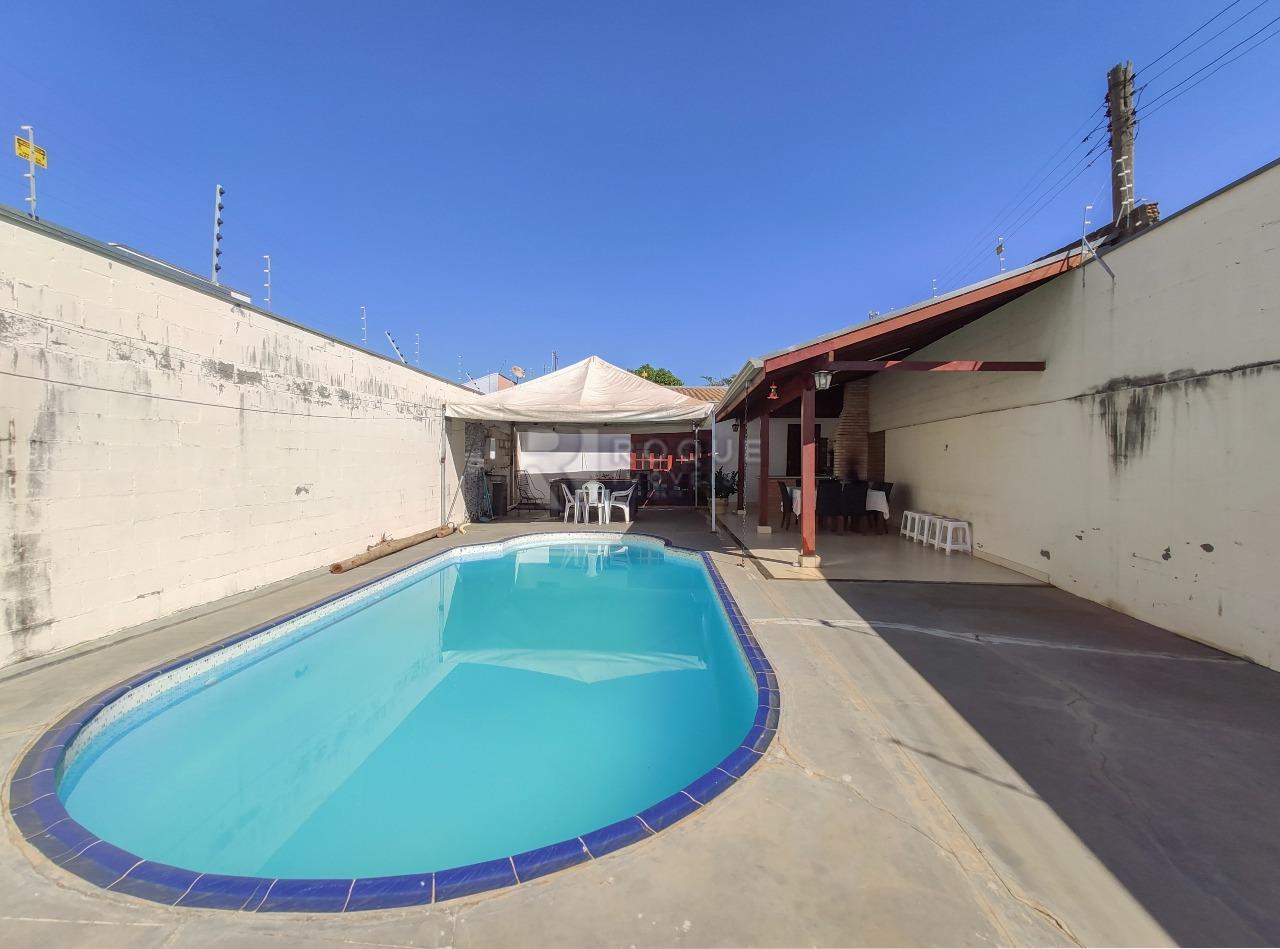 Casa Residencial à venda no bairro Vila Residencial Vale das Flores: Área externa