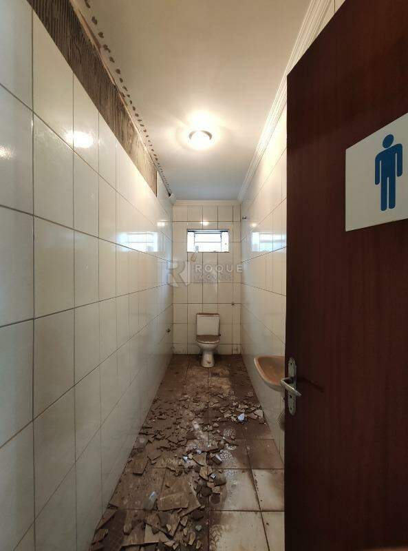 Barracão/Galpão para aluguel no bairro Jardim Esteves: WC social 3 segundo andar 