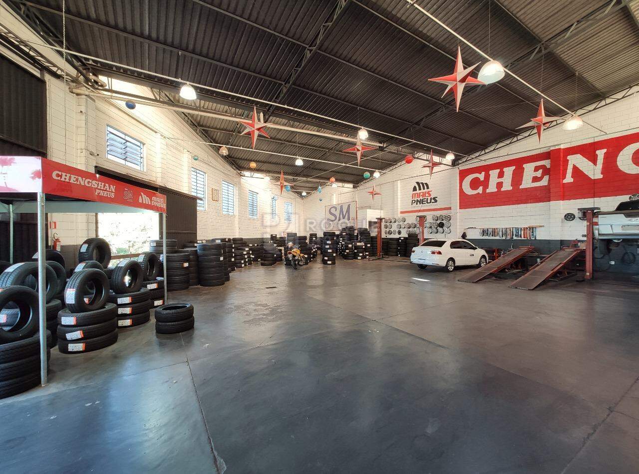 Barracão/Galpão para aluguel no bairro Jardim Esteves: Salão 