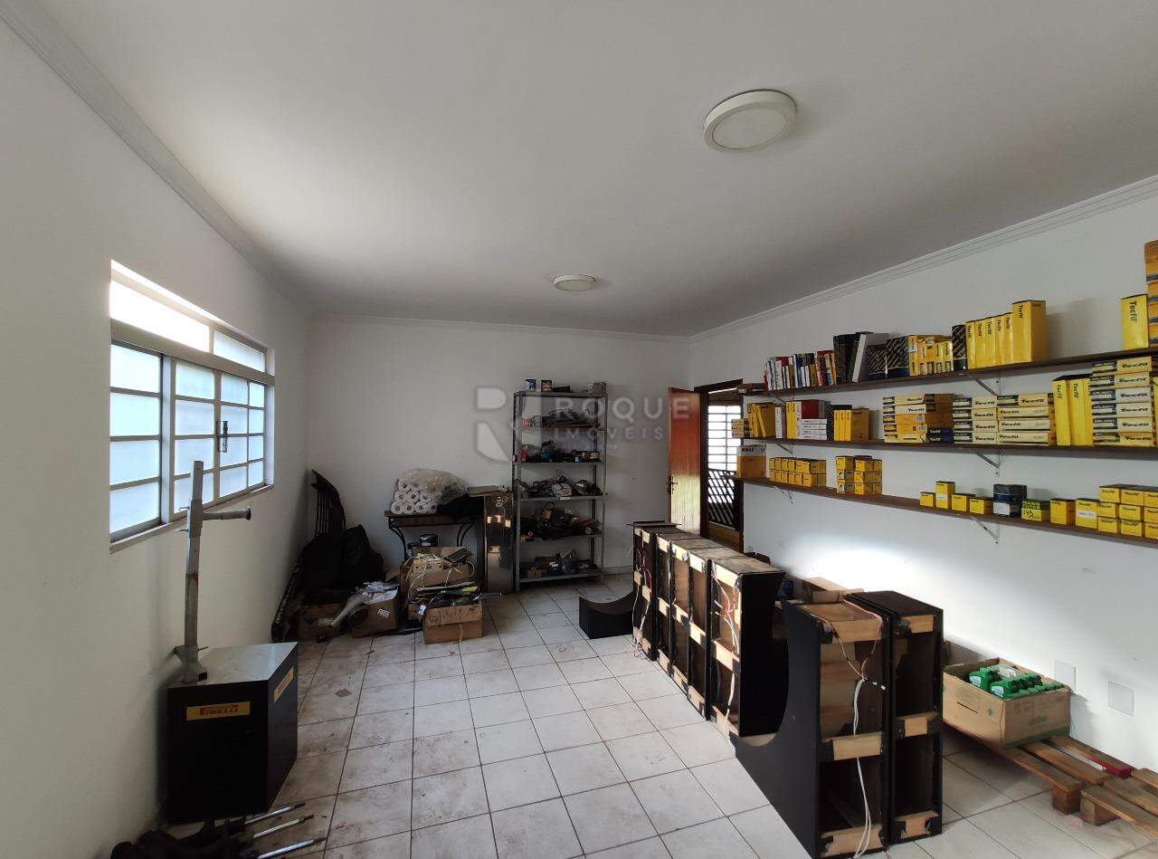 Barracão/Galpão para aluguel no bairro Jardim Esteves: Sala 3 segundo andar 