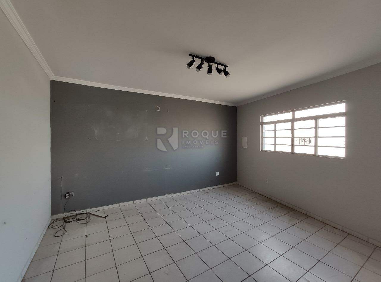 Barracão/Galpão para aluguel no bairro Jardim Esteves: Sala 4 segundo andar 