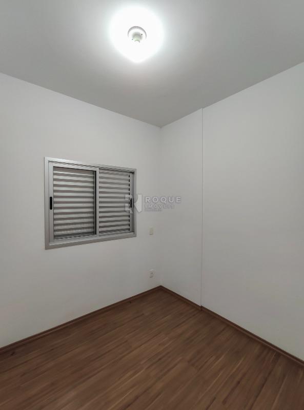 Apartamento à venda no bairro Chácaras Antonieta: Dormitório 