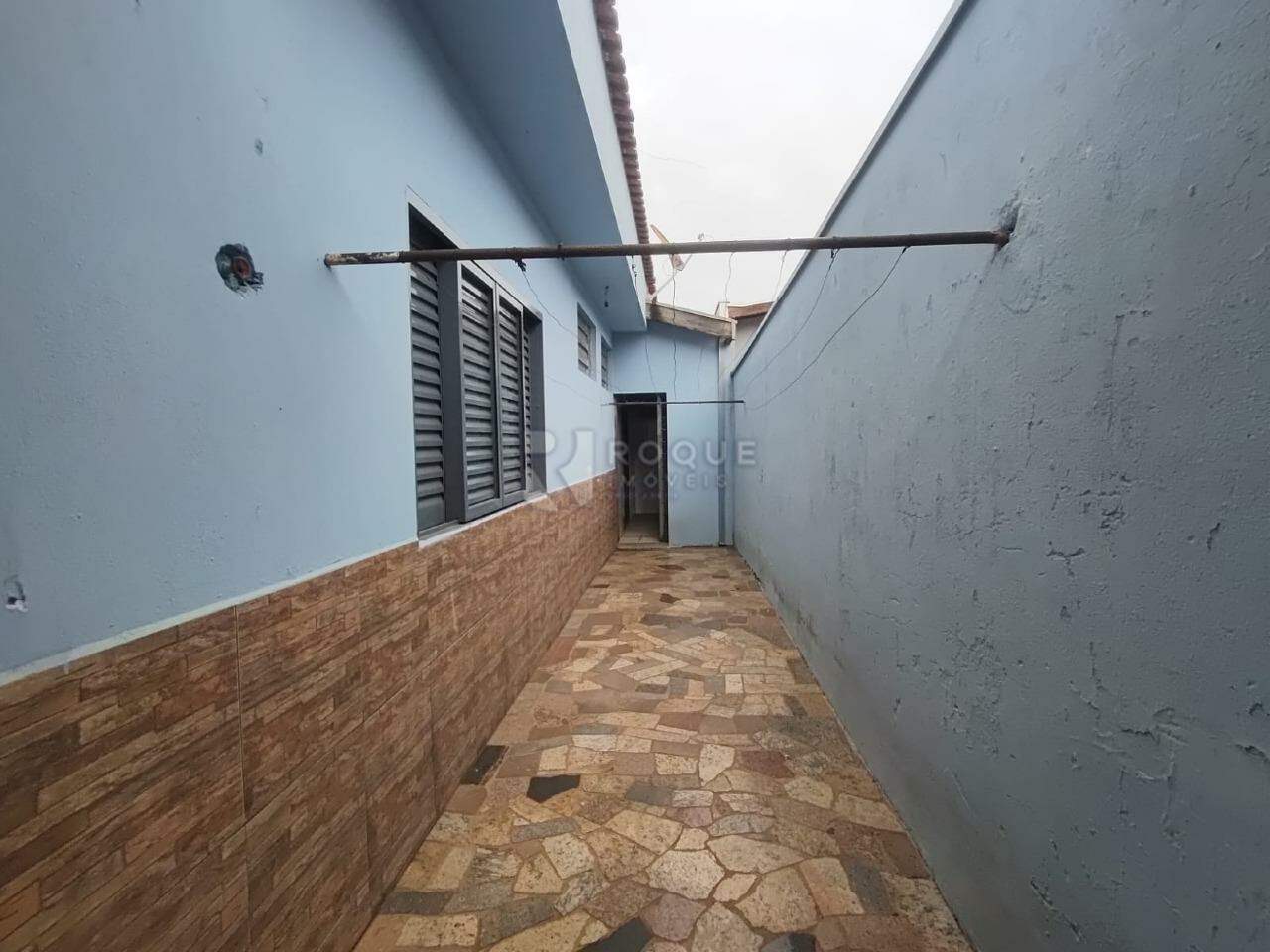 Casa Residencial para aluguel no bairro Jardim Caieira: Quintal