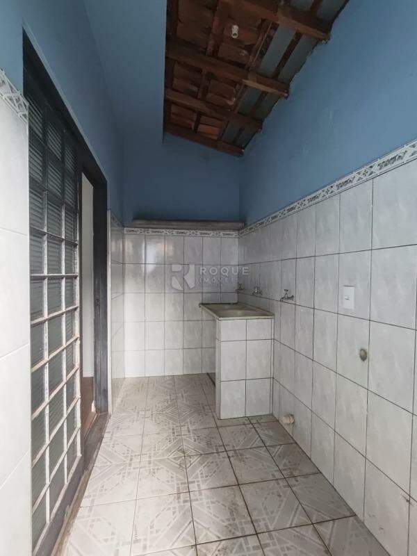 Casa Residencial para aluguel no bairro Jardim Caieira: Lavanderia