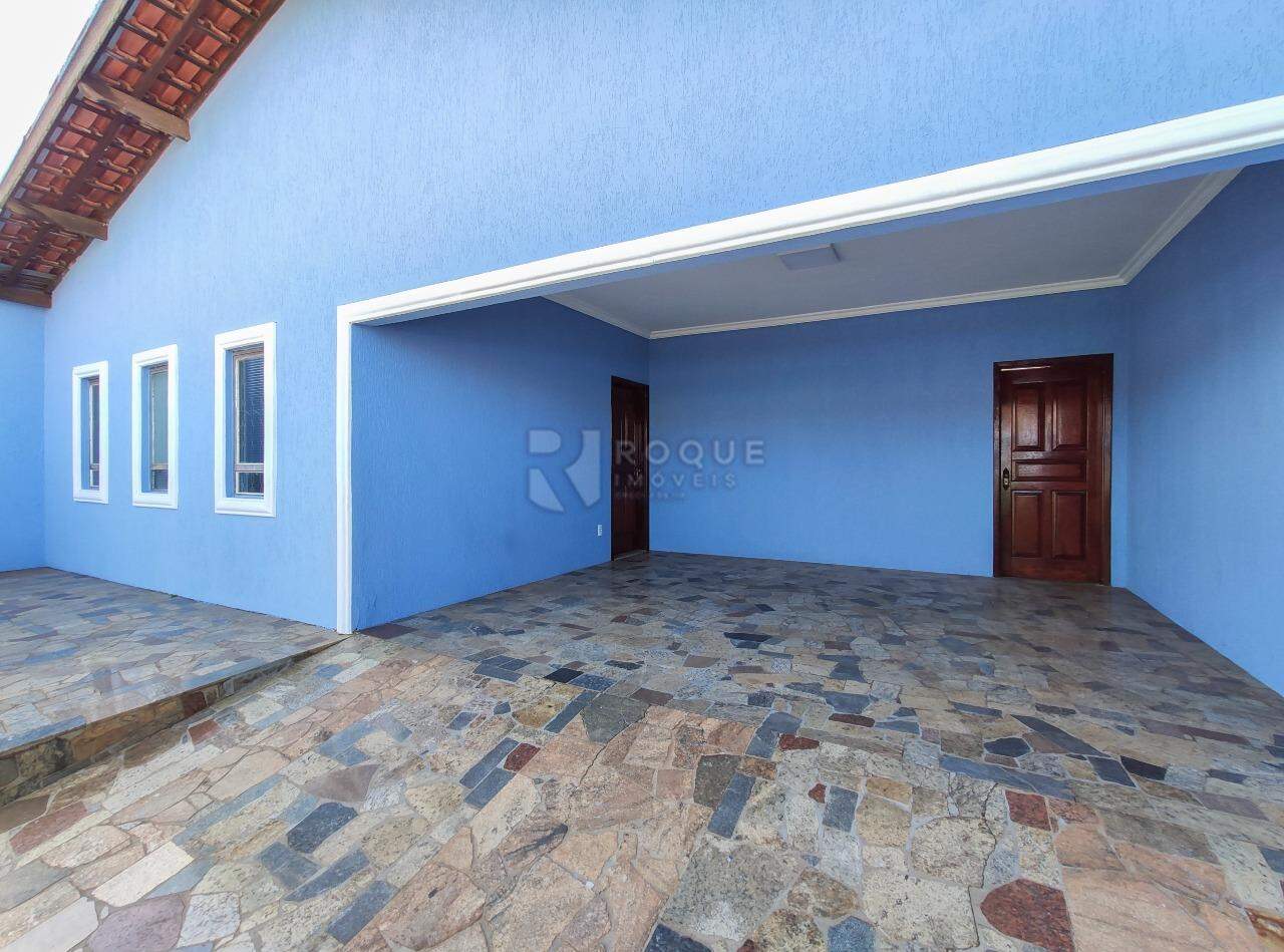 Casa Residencial para aluguel no bairro Jardim Caieira: Garagem