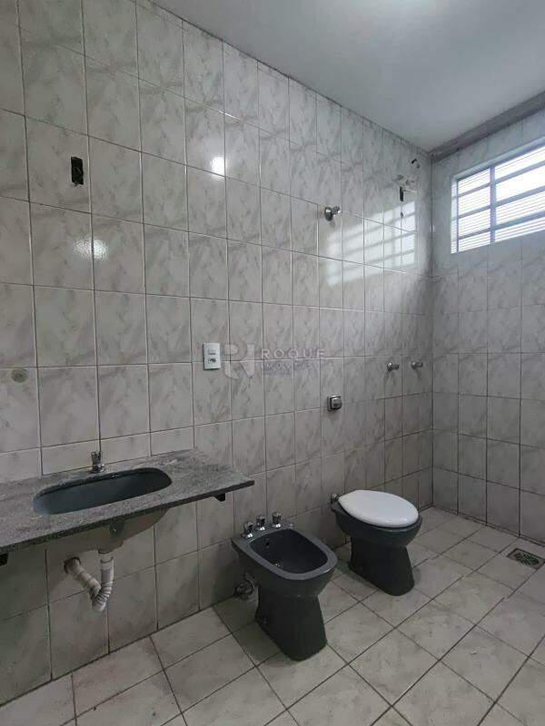 Casa Residencial para aluguel no bairro Jardim Caieira: WC suíte