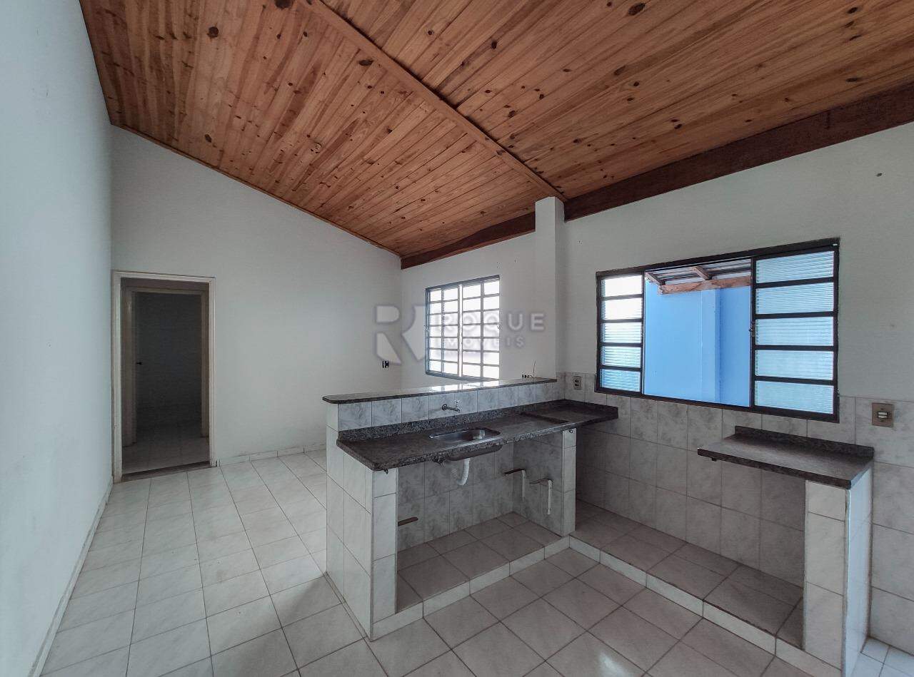 Casa Residencial para aluguel no bairro Jardim Caieira: Cozinha edícula