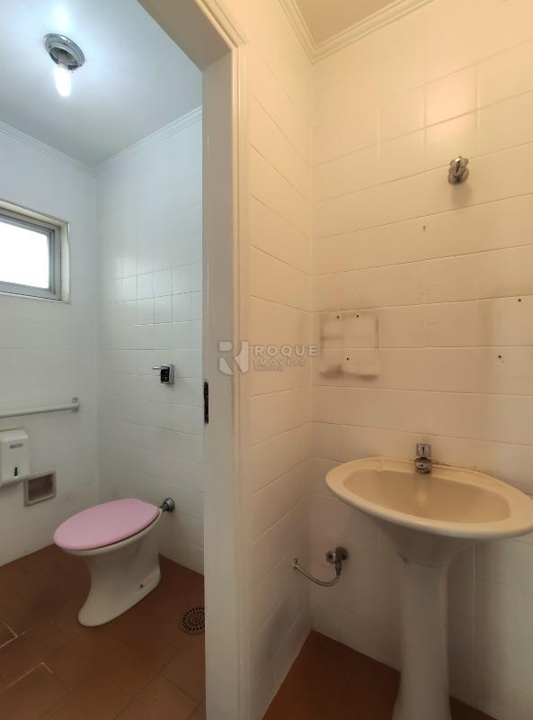 Salas/Conjuntos para aluguel no bairro Centro: WC social 2