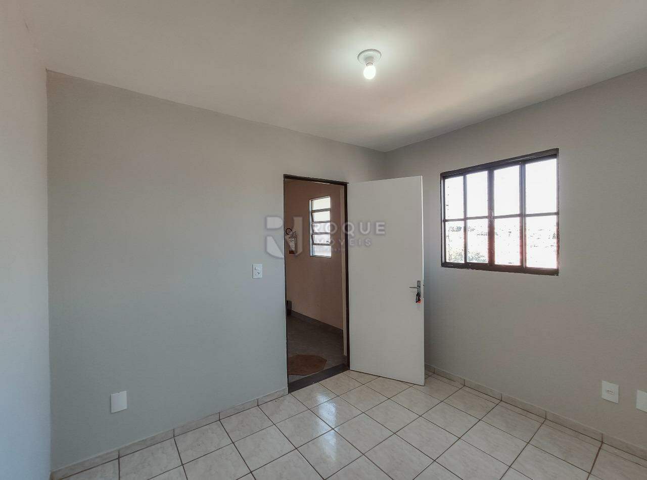 Apartamento à venda no bairro Parque Residencial Abílio Pedro: Sala 