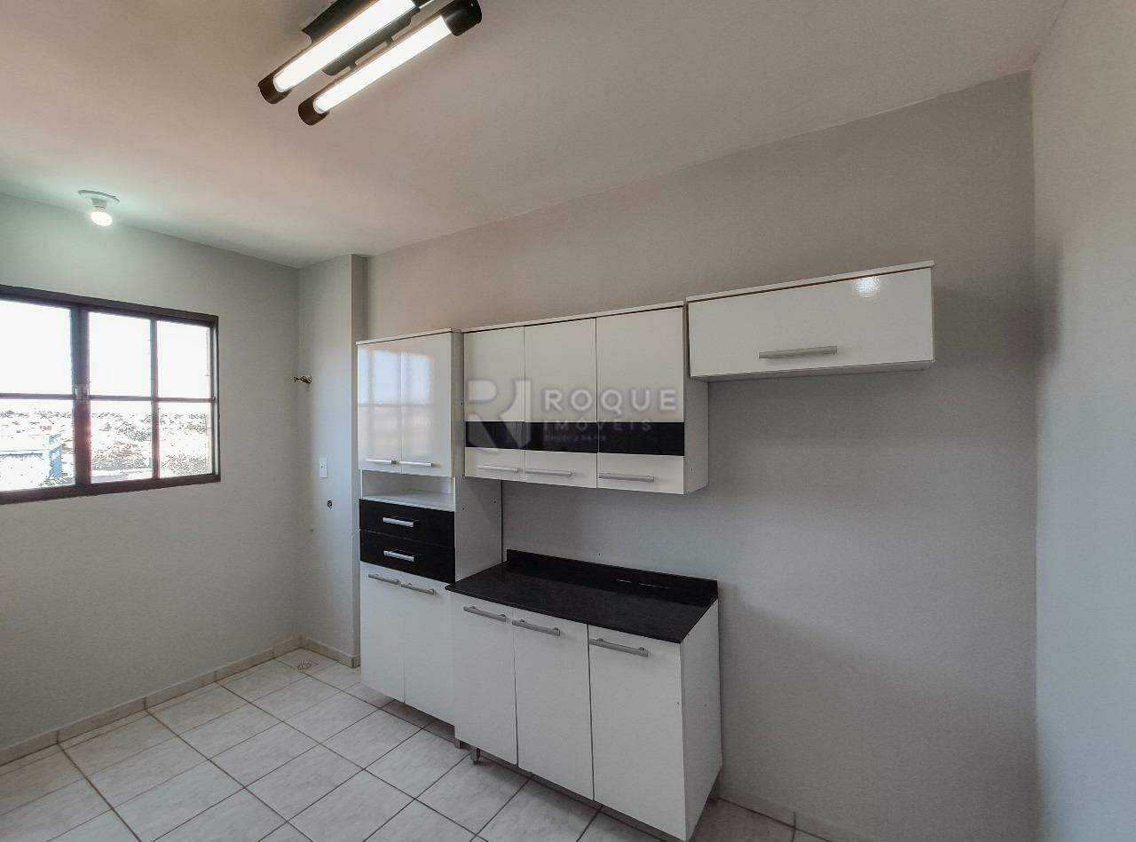Apartamento à venda no bairro Parque Residencial Abílio Pedro: Cozinha